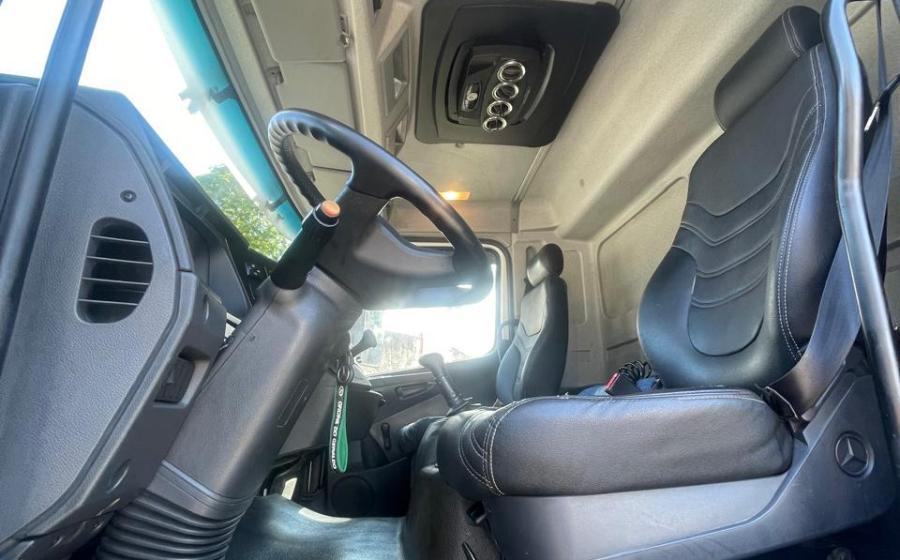 Mercedez-Bens Atego 1719 na ZF Caminhões