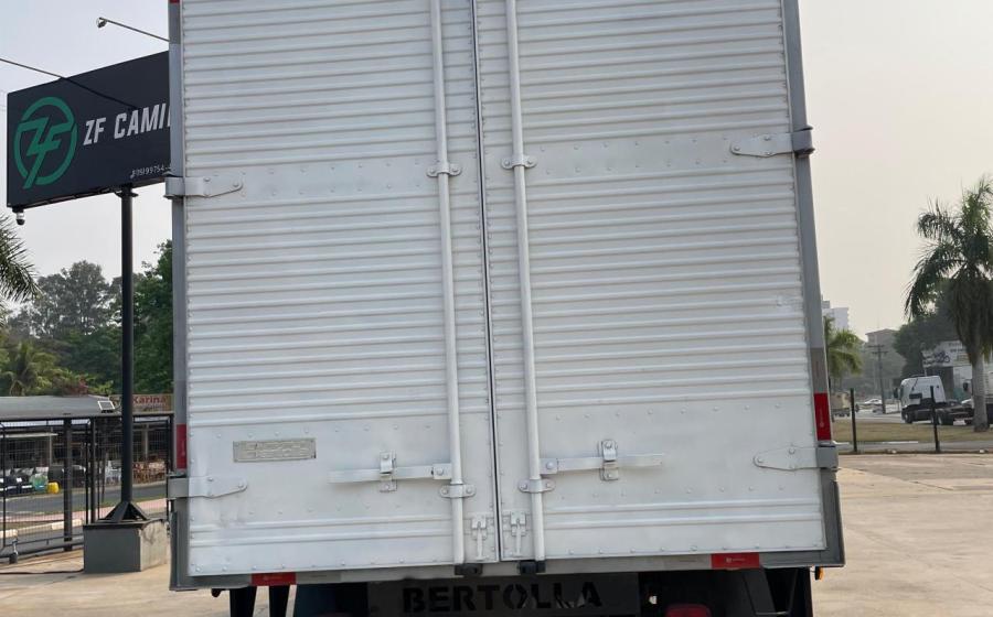 Volkswagen  11.180 na ZF Caminhões