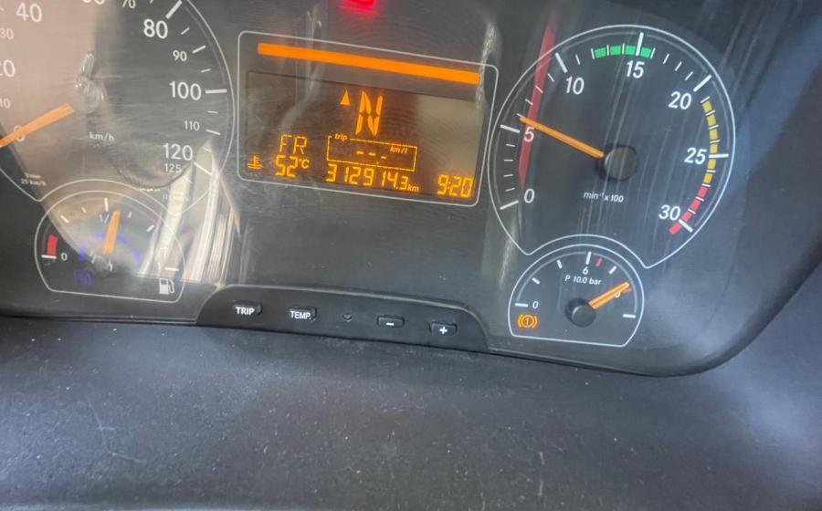 Mercedez-Bens Atego 1719 na ZF Caminhões