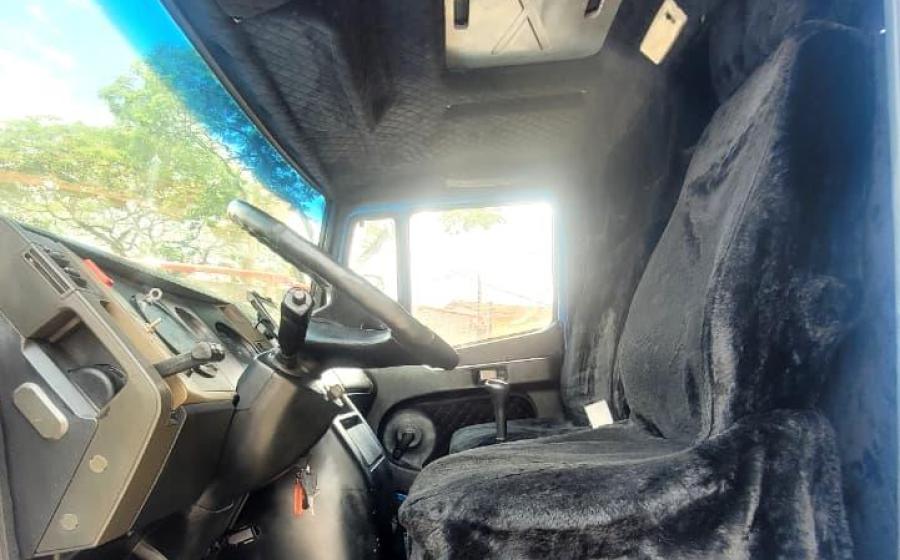 Mercedez-Bens 710 na ZF Caminhões